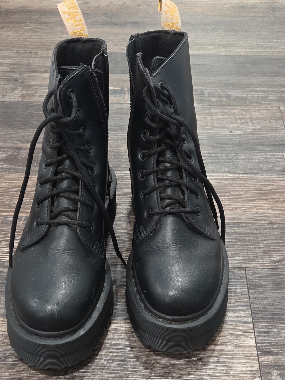 Dr. Martens Black Lace-Up Platform Combat Boots Womens Sz 9M, 10W